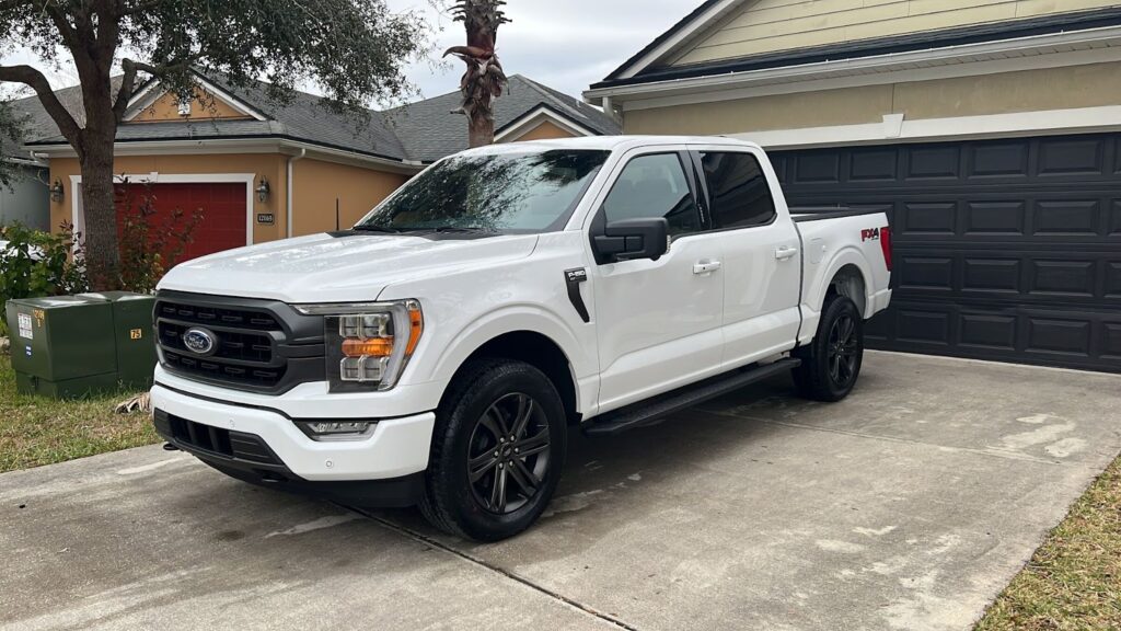 Ford F-150 oxford white