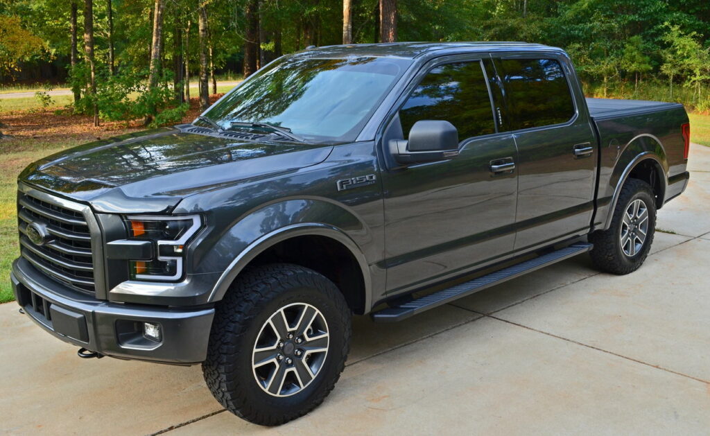 Ford F-150 magnetic gray